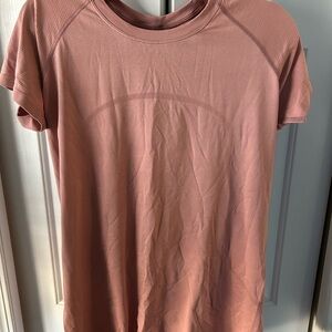Lululemon Swiftly Tech 2.0 Short Sleeve Size 14